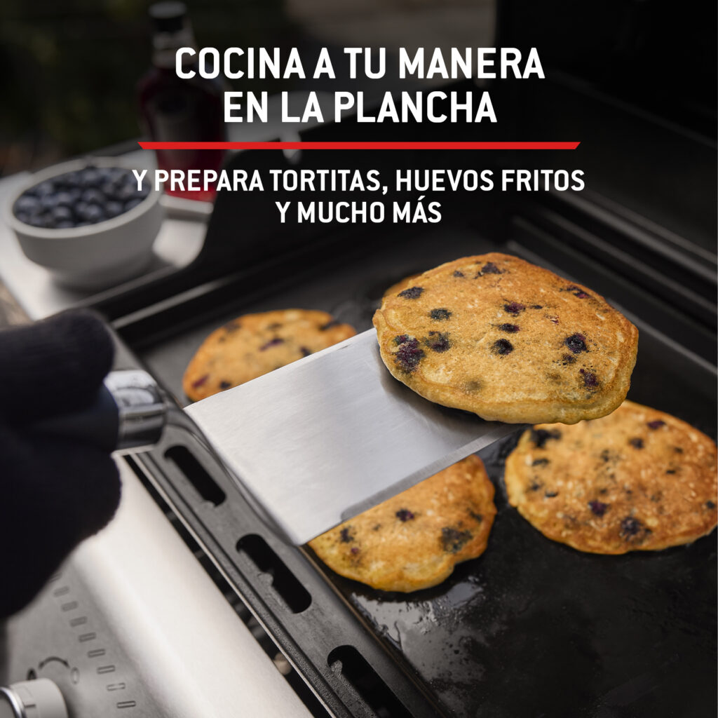 Tortitas en la plancha con espátula