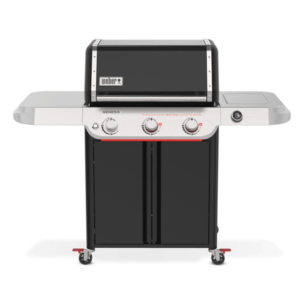 Barbacoa de gas moderna con tres quemadores.