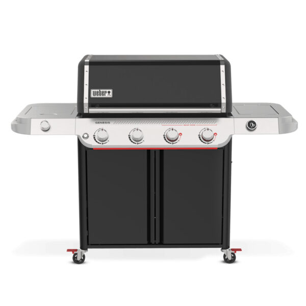 Barbacoa de gas con cuatro quemadores y ruedas.
