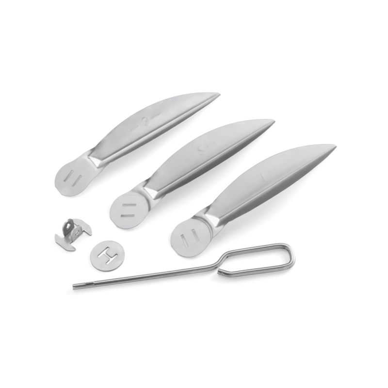 Kit de accesorios de metal para barbacoa.