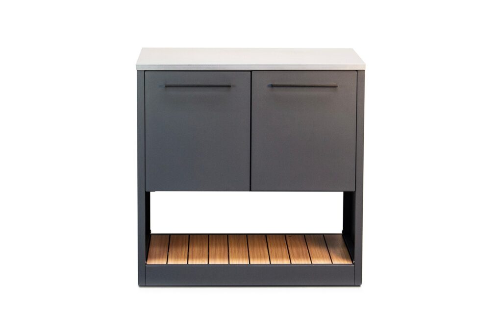 Mueble de cocina gris con balda inferior