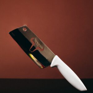 Cuchillo de cocina con mango blanco