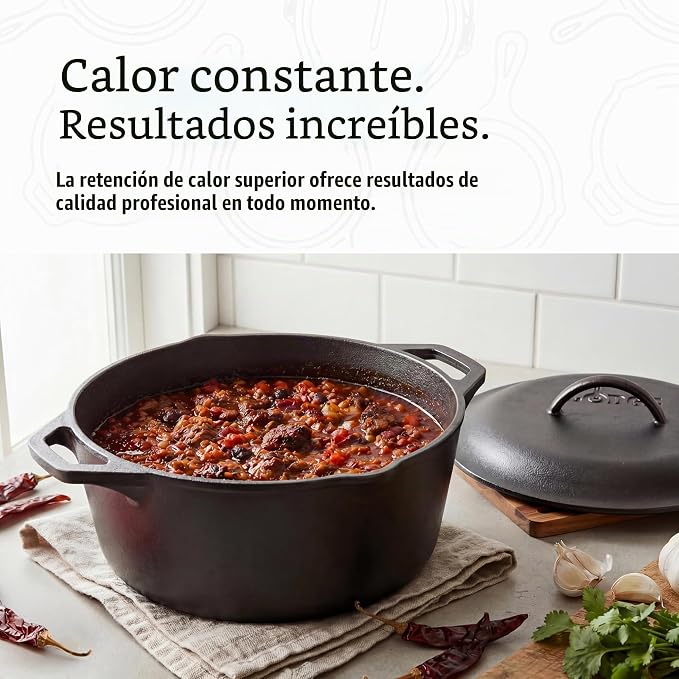 Cazuela de hierro con guiso de carne