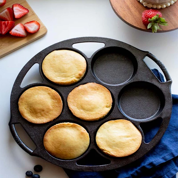 Horneadas en sartén de hierro, muffins dorados